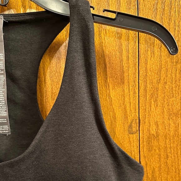 Black Vuori Racerback Tank Top size large. - Picture 2 of 11